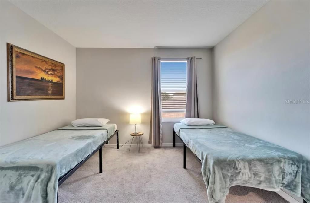 For Rent: $3,500 (5 beds, 2 baths, 2415 Square Feet)