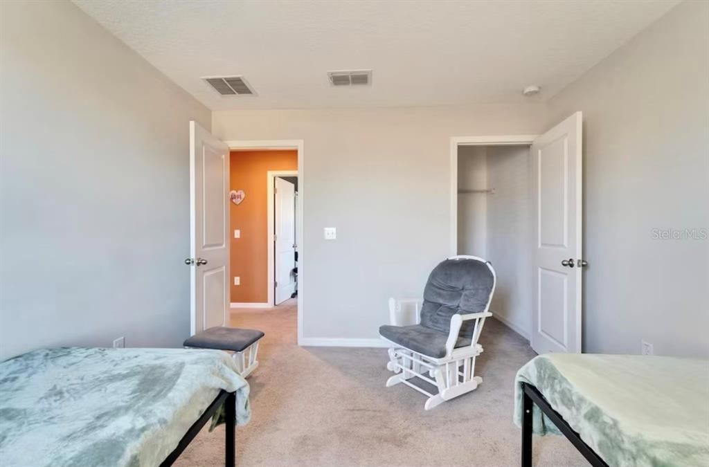 For Rent: $3,500 (5 beds, 2 baths, 2415 Square Feet)