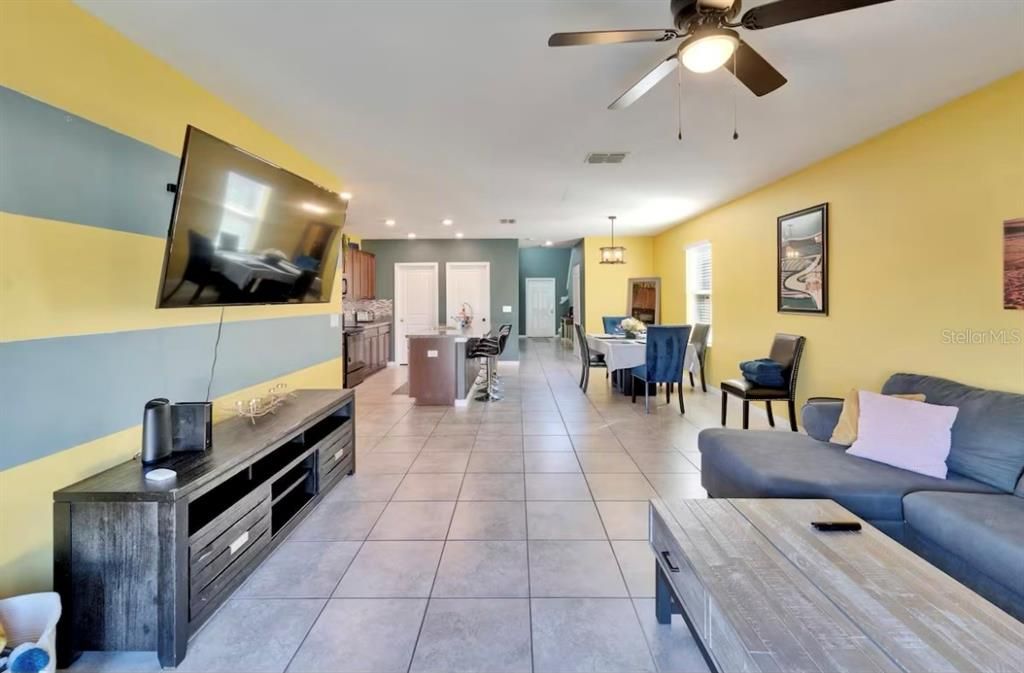For Rent: $3,500 (5 beds, 2 baths, 2415 Square Feet)