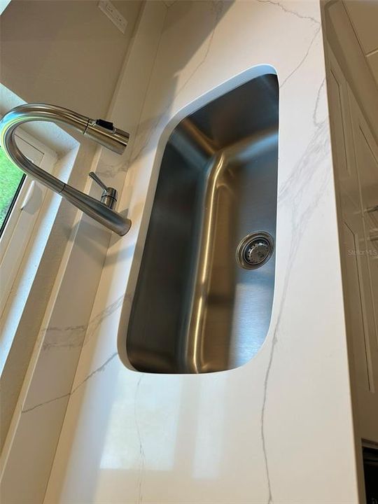 For Rent: $1,550 (2 beds, 2 baths, 1027 Square Feet)