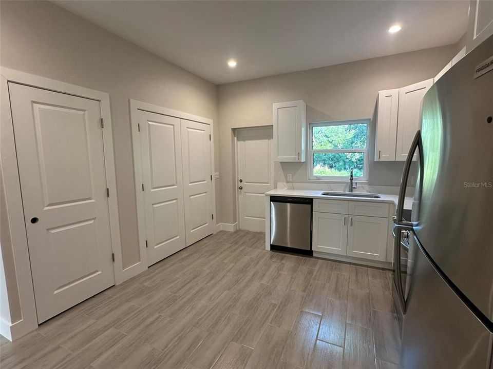 For Rent: $1,550 (2 beds, 2 baths, 1027 Square Feet)