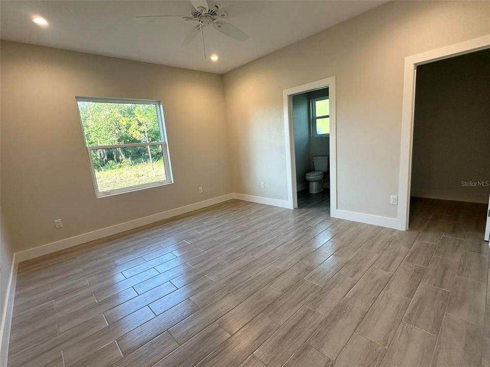 For Rent: $1,550 (2 beds, 2 baths, 1027 Square Feet)