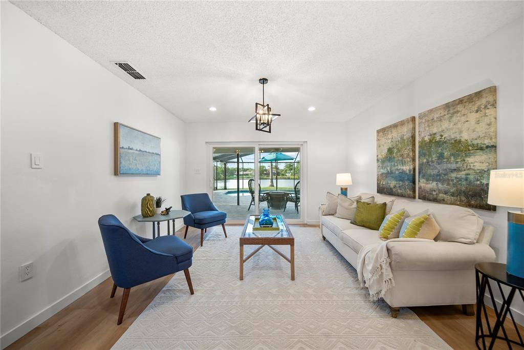 En Venta: $499,000 (4 camas, 2 baños, 2053 Pies cuadrados)