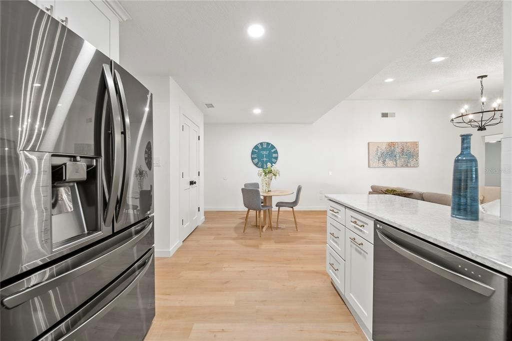 En Venta: $499,000 (4 camas, 2 baños, 2053 Pies cuadrados)