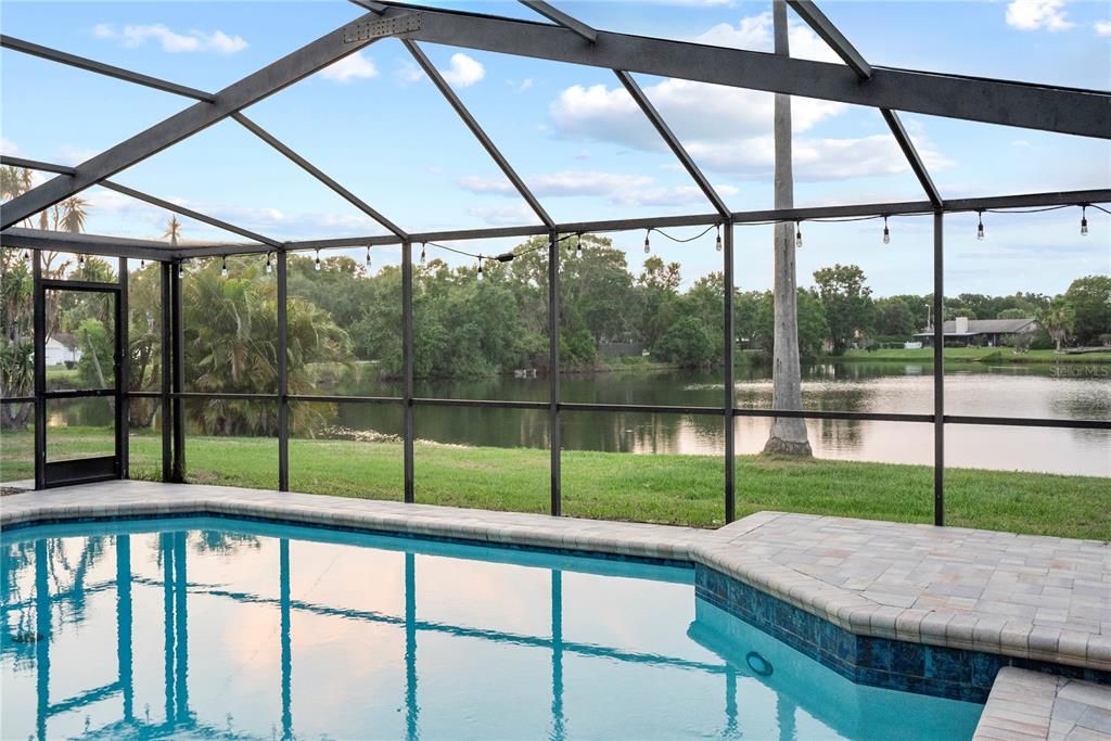 En Venta: $499,000 (4 camas, 2 baños, 2053 Pies cuadrados)