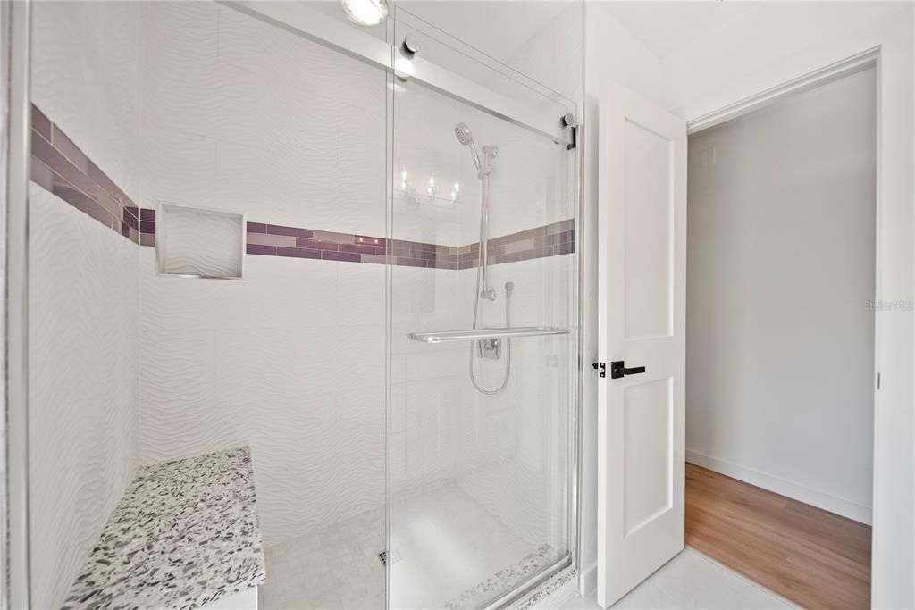 En Venta: $499,000 (4 camas, 2 baños, 2053 Pies cuadrados)