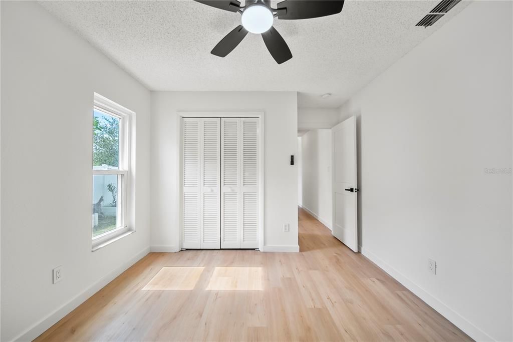 En Venta: $499,000 (4 camas, 2 baños, 2053 Pies cuadrados)