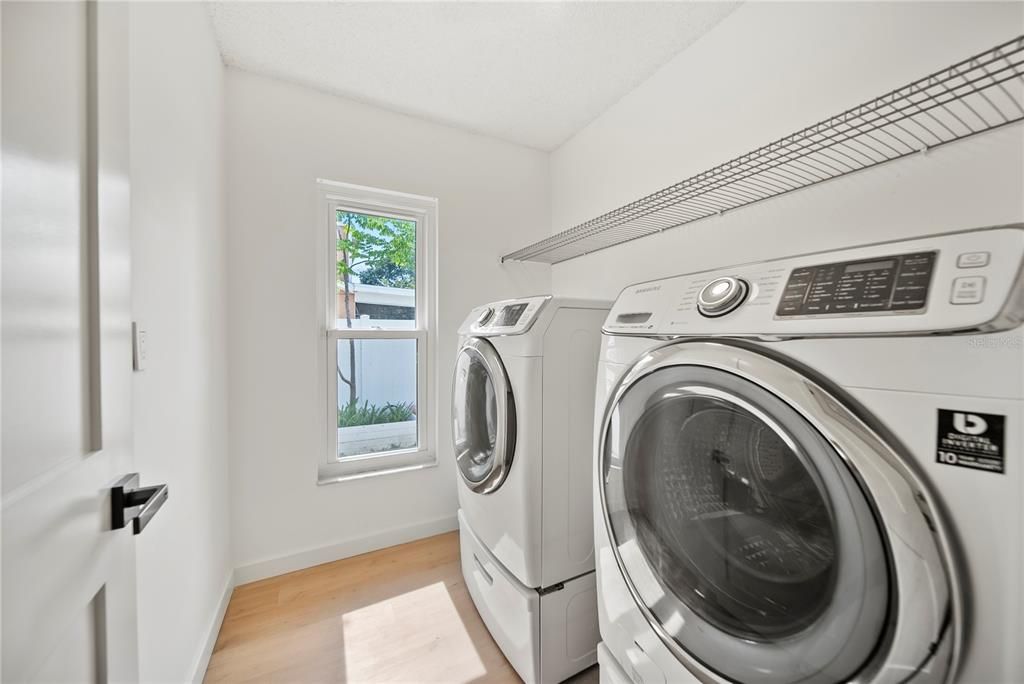 En Venta: $499,000 (4 camas, 2 baños, 2053 Pies cuadrados)