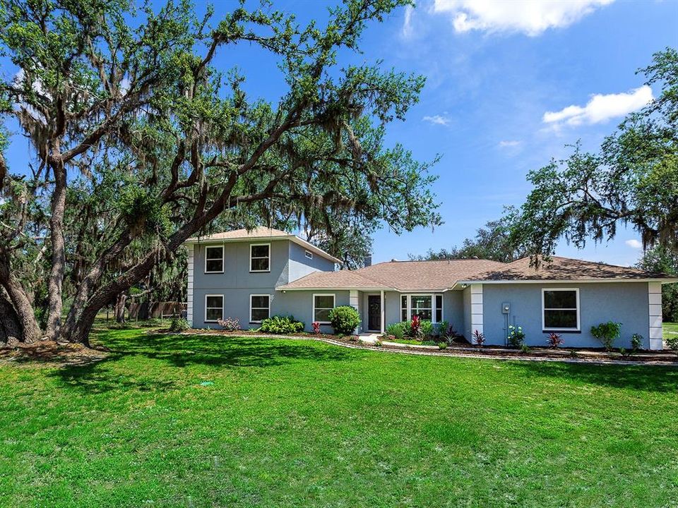 Vendido Recientemente: $949,000 (4 camas, 3 baños, 3423 Pies cuadrados)