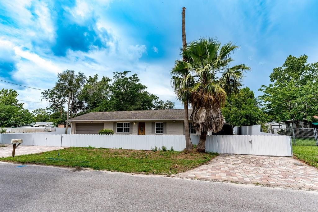 En Venta: $289,000 (3 camas, 2 baños, 1395 Pies cuadrados)