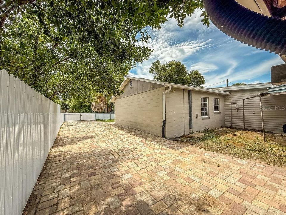 En Venta: $289,000 (3 camas, 2 baños, 1395 Pies cuadrados)