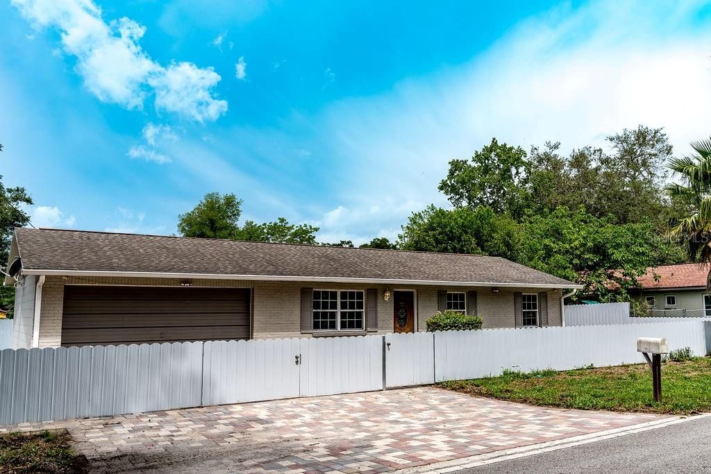 En Venta: $289,000 (3 camas, 2 baños, 1395 Pies cuadrados)