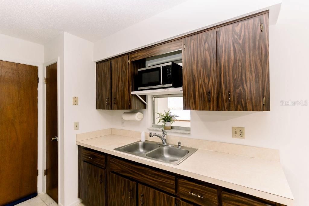 En Venta: $289,000 (3 camas, 2 baños, 1395 Pies cuadrados)