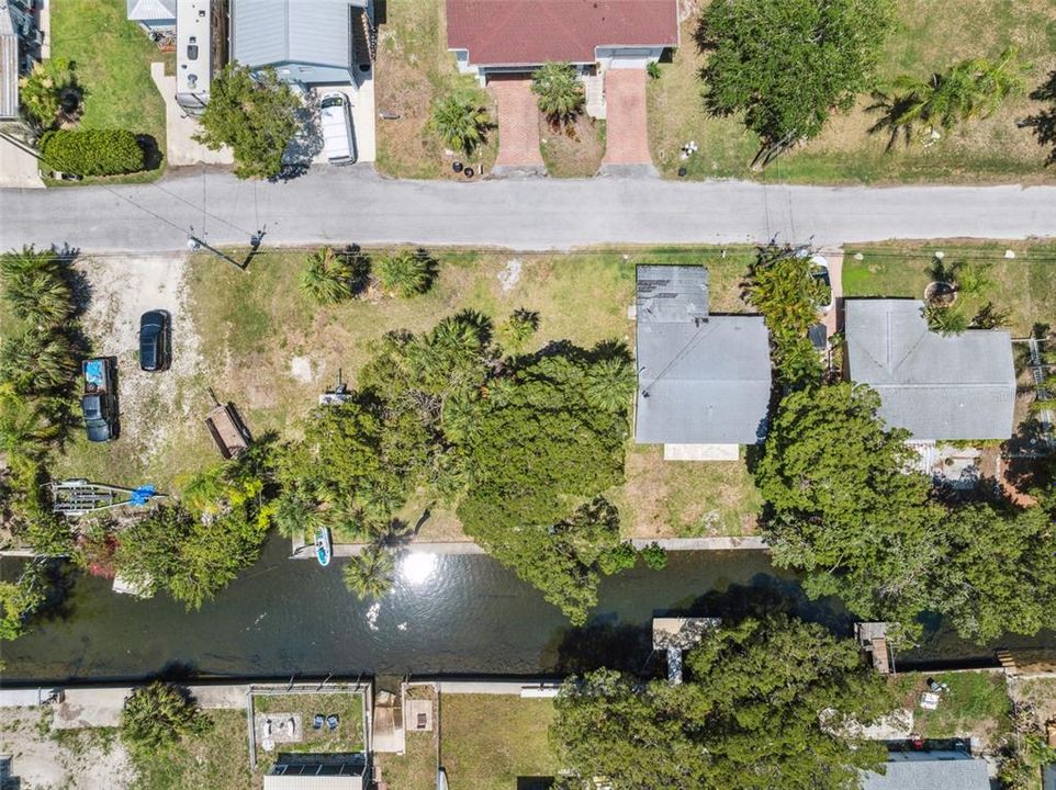 待售: $390,000 (0.24 acres)