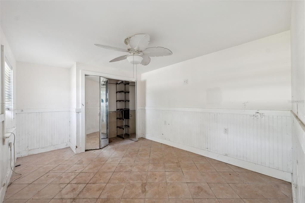 待售: $390,000 (0.24 acres)