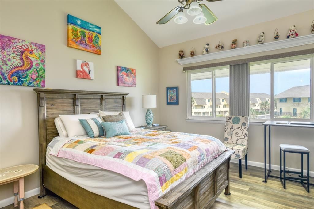 На продажу: $509,000 (2 спален, 2 ванн, 1064 Квадратных фут)