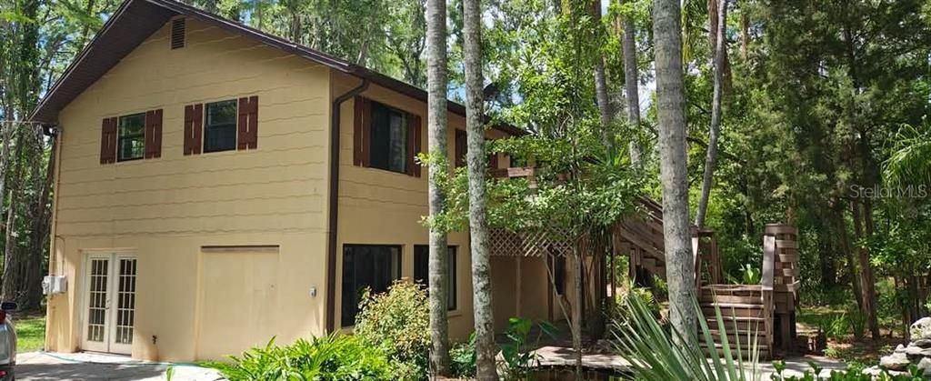 Recently Sold: $225,000 (3 beds, 2 baths, 912 Square Feet)