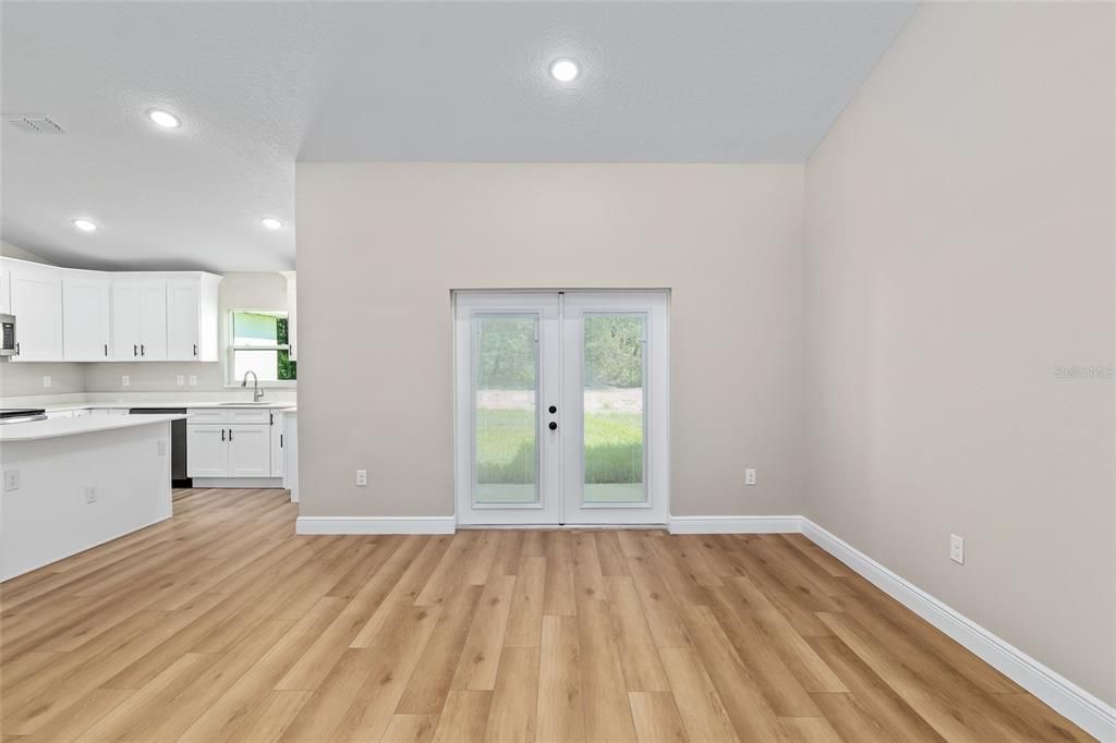 For Sale: $337,555 (4 beds, 3 baths, 1797 Square Feet)