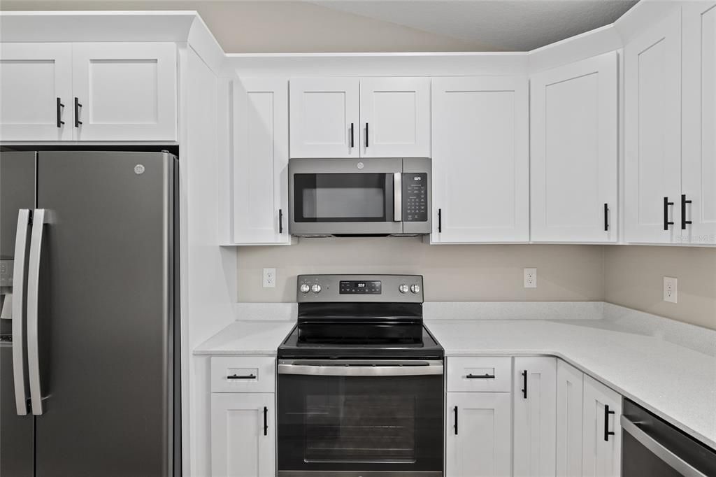 For Sale: $337,555 (4 beds, 3 baths, 1797 Square Feet)