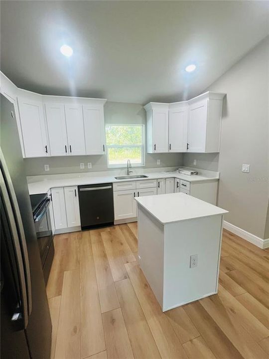 For Sale: $337,555 (4 beds, 3 baths, 1797 Square Feet)