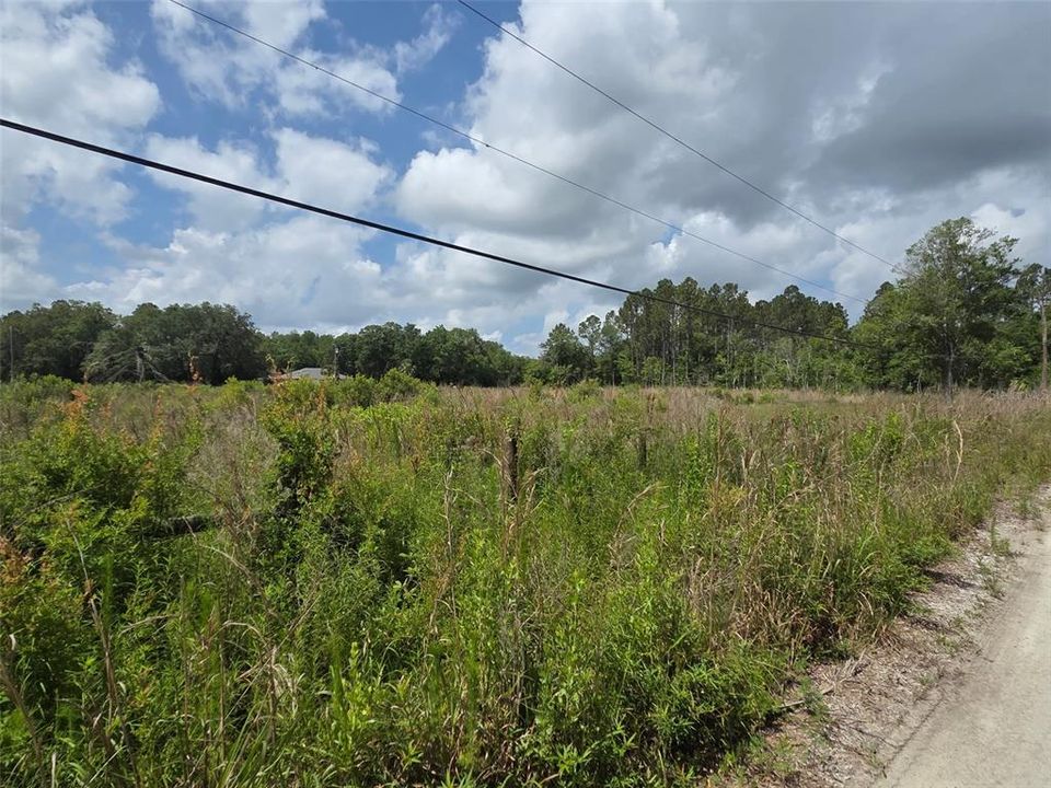 待售: $85,000 (2.68 acres)