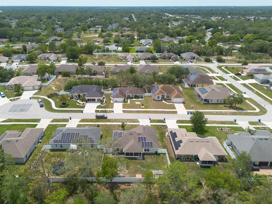 Под контрактом: $315,900 (3 спален, 2 ванн, 1547 Квадратных фут)