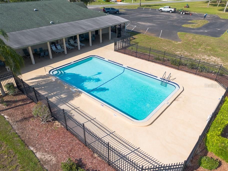 Под контрактом: $315,900 (3 спален, 2 ванн, 1547 Квадратных фут)