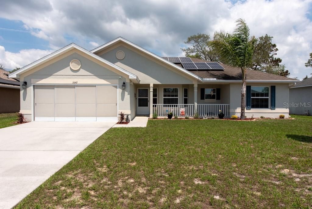 Под контрактом: $315,900 (3 спален, 2 ванн, 1547 Квадратных фут)