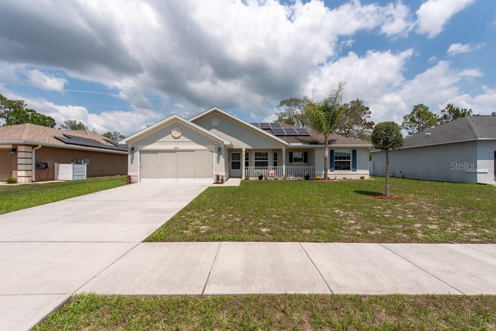 Под контрактом: $315,900 (3 спален, 2 ванн, 1547 Квадратных фут)