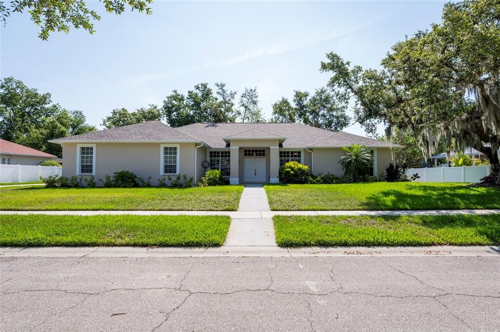 待售: $550,000 (3 贝兹, 2 浴室, 2610 平方英尺)