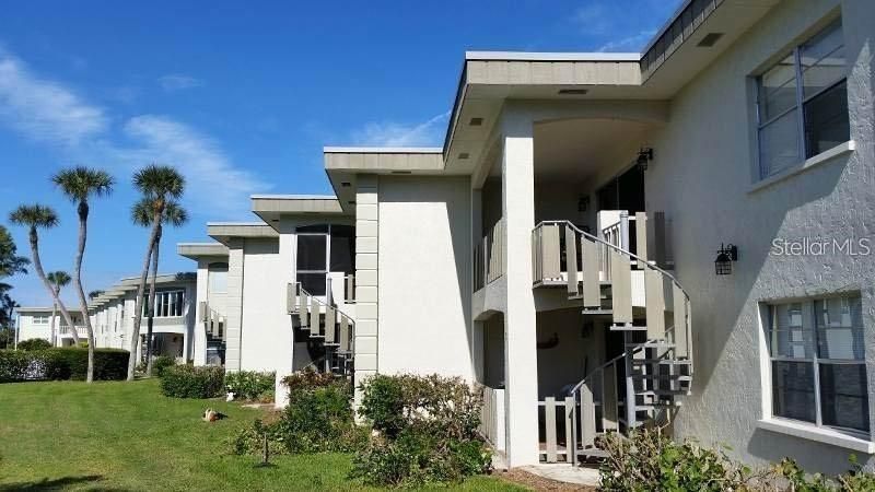 合同活跃: $335,000 (2 贝兹, 2 浴室, 1023 平方英尺)