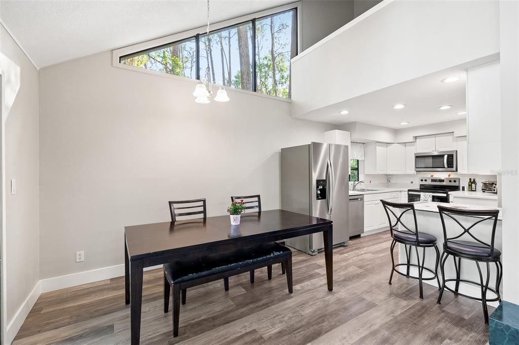 На продажу: $479,900 (3 спален, 2 ванн, 1952 Квадратных фут)