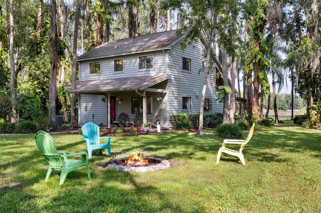 На продажу: $479,900 (3 спален, 2 ванн, 1952 Квадратных фут)