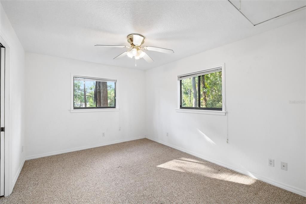 На продажу: $479,900 (3 спален, 2 ванн, 1952 Квадратных фут)