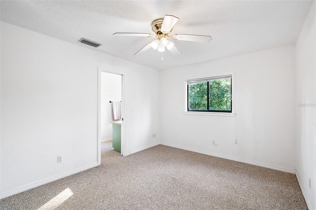 На продажу: $479,900 (3 спален, 2 ванн, 1952 Квадратных фут)