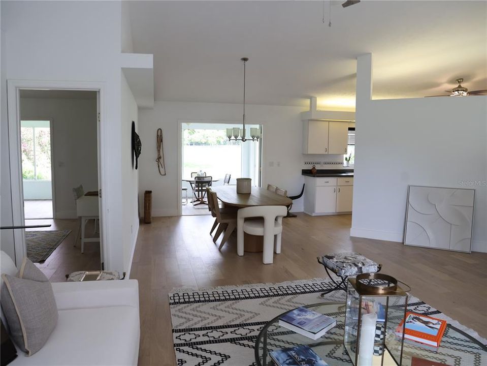 На продажу: $719,000 (3 спален, 2 ванн, 2125 Квадратных фут)