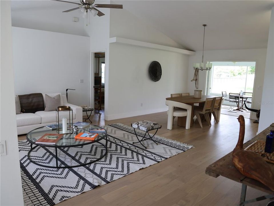 На продажу: $719,000 (3 спален, 2 ванн, 2125 Квадратных фут)