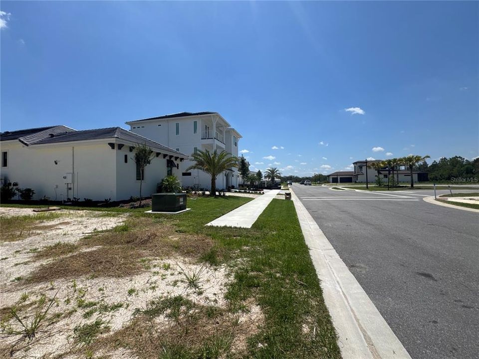 На продажу: $475,000 (0.15 acres)