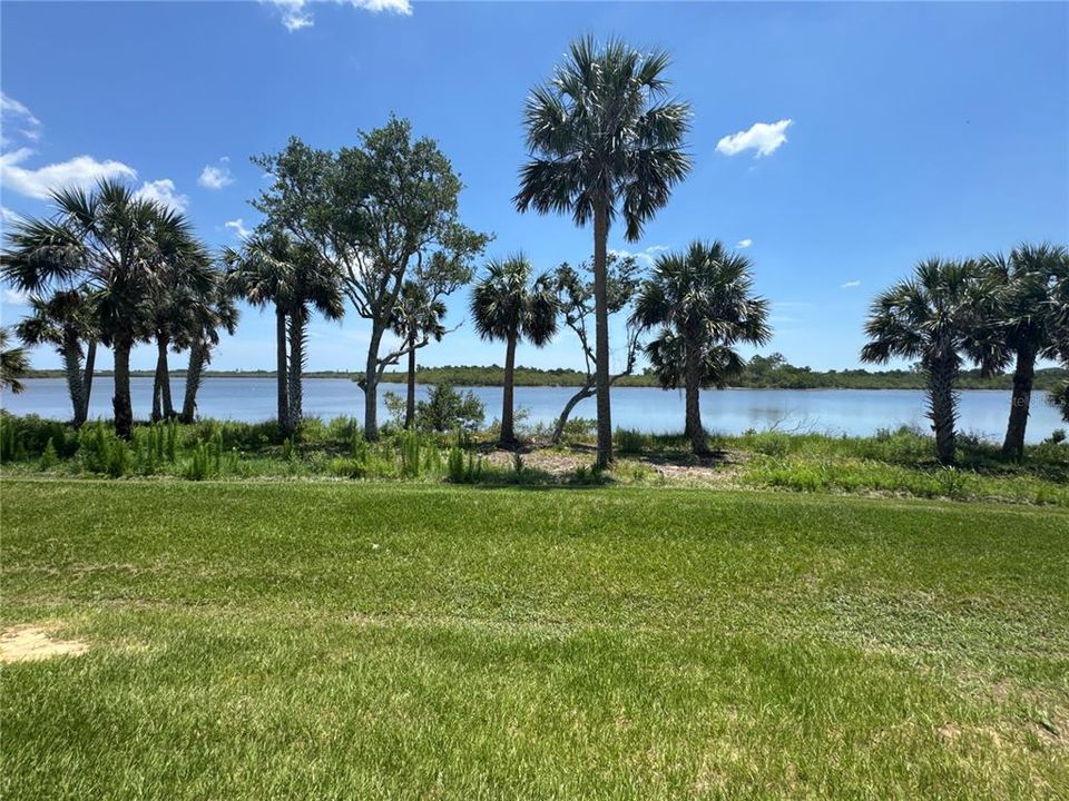 На продажу: $475,000 (0.15 acres)