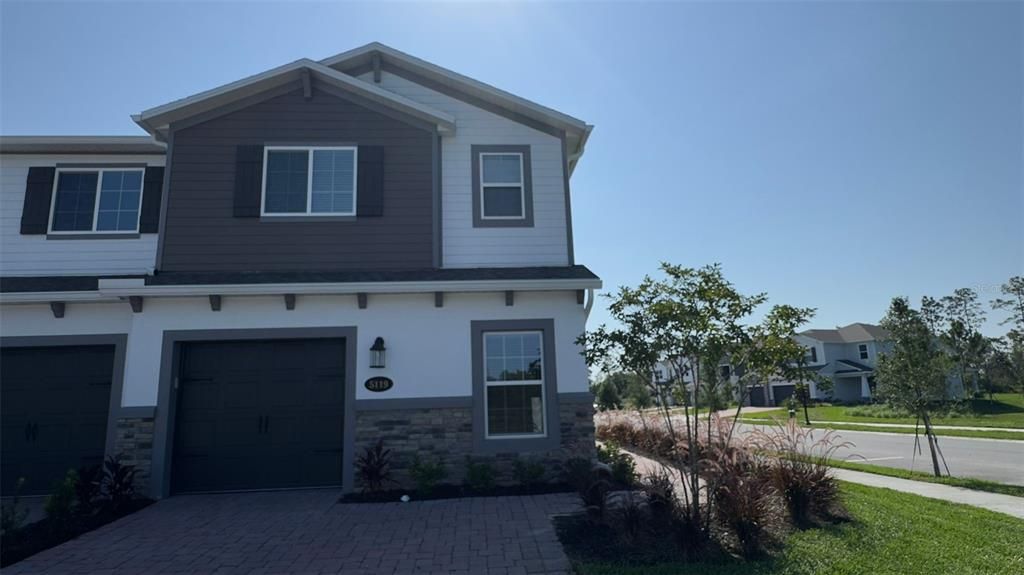 Vendido Recientemente: $383,990 (4 camas, 3 baños, 1769 Pies cuadrados)