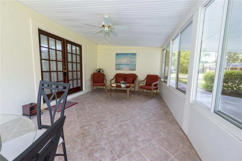 На продажу: $259,900 (3 спален, 2 ванн, 1676 Квадратных фут)