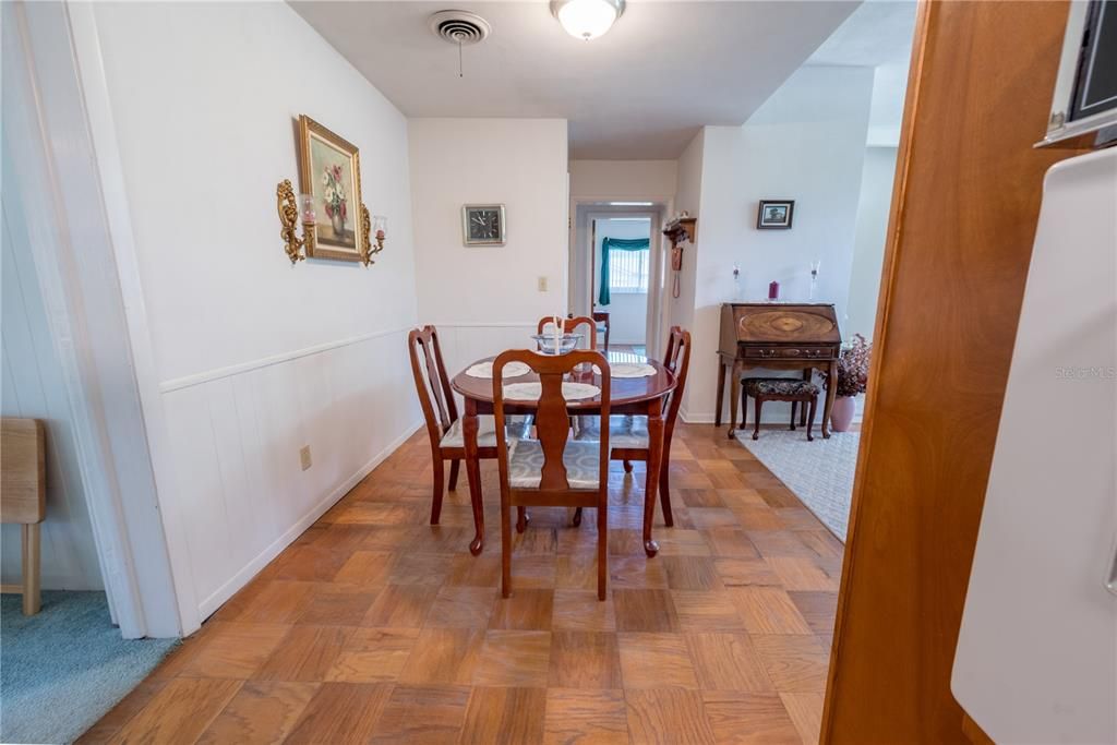 На продажу: $259,900 (3 спален, 2 ванн, 1676 Квадратных фут)