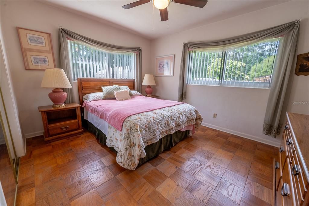 На продажу: $259,900 (3 спален, 2 ванн, 1676 Квадратных фут)