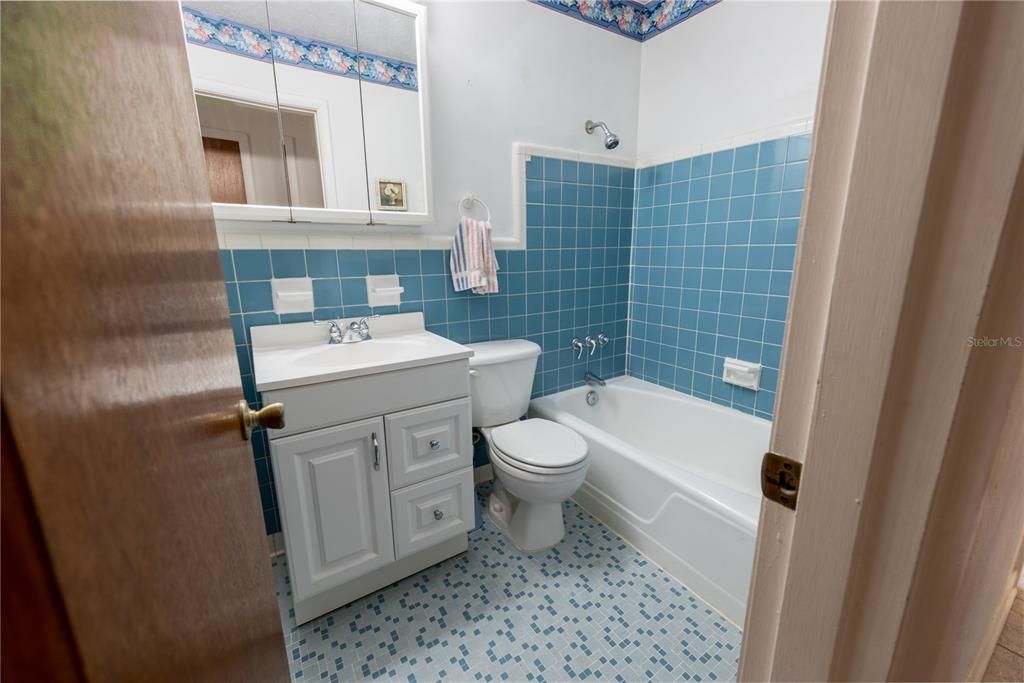 На продажу: $259,900 (3 спален, 2 ванн, 1676 Квадратных фут)