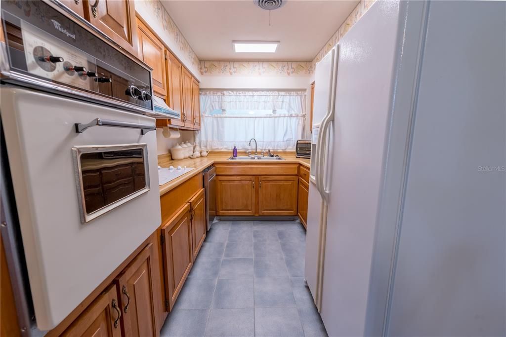 На продажу: $259,900 (3 спален, 2 ванн, 1676 Квадратных фут)