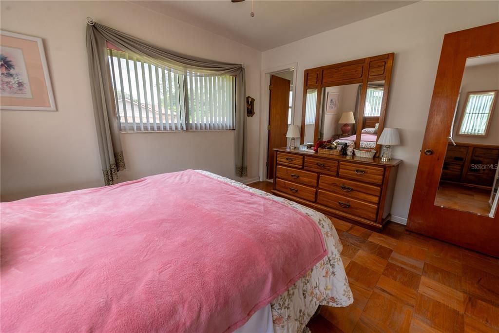 На продажу: $259,900 (3 спален, 2 ванн, 1676 Квадратных фут)