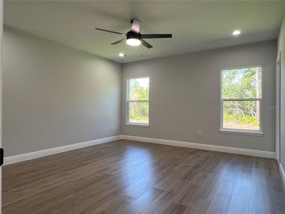 Active With Contract: $567,500 (4 beds, 2 baths, 1865 Square Feet)