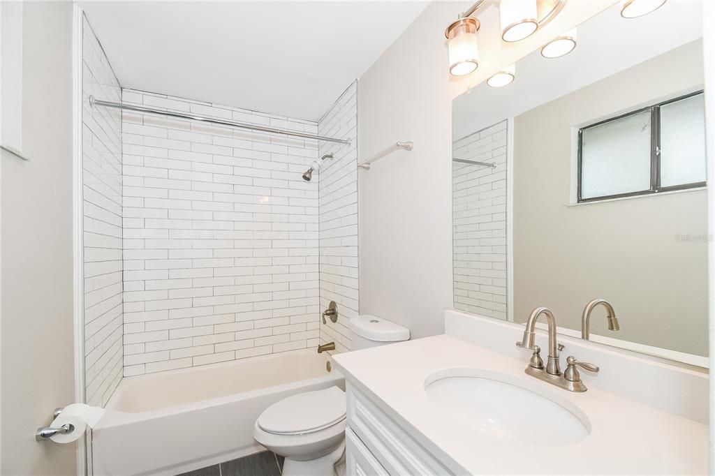 待售: $369,000 (3 贝兹, 2 浴室, 1926 平方英尺)