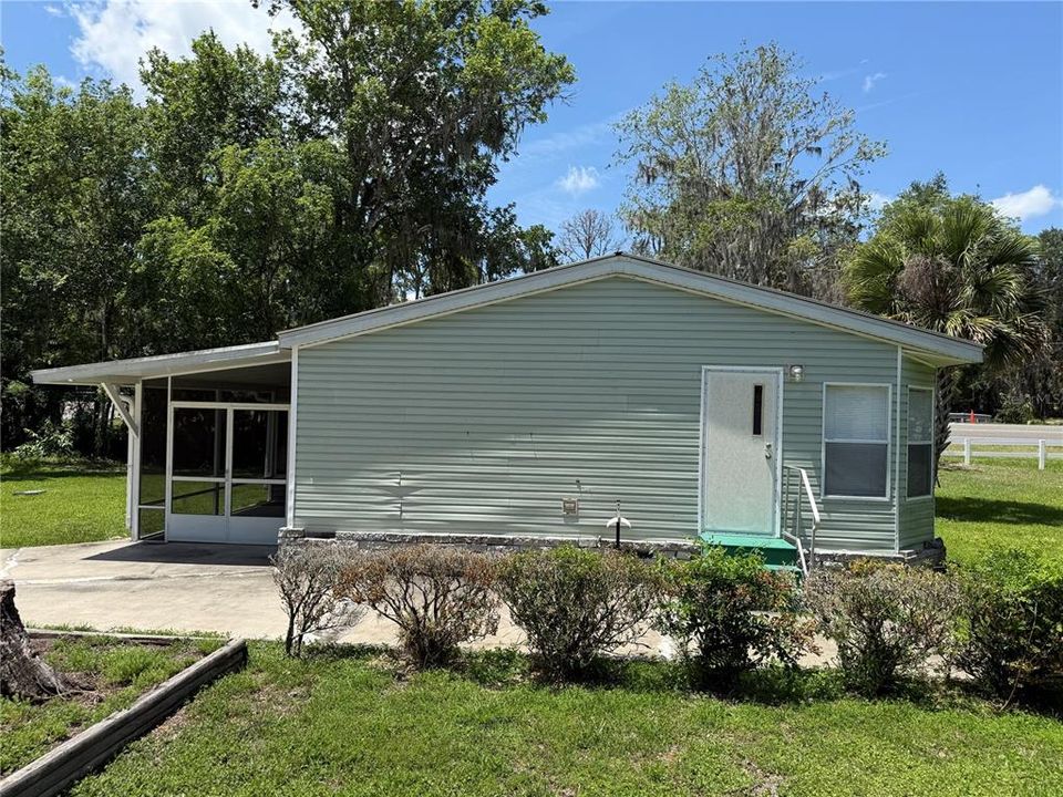 For Sale: $140,000 (3 beds, 2 baths, 1248 Square Feet)