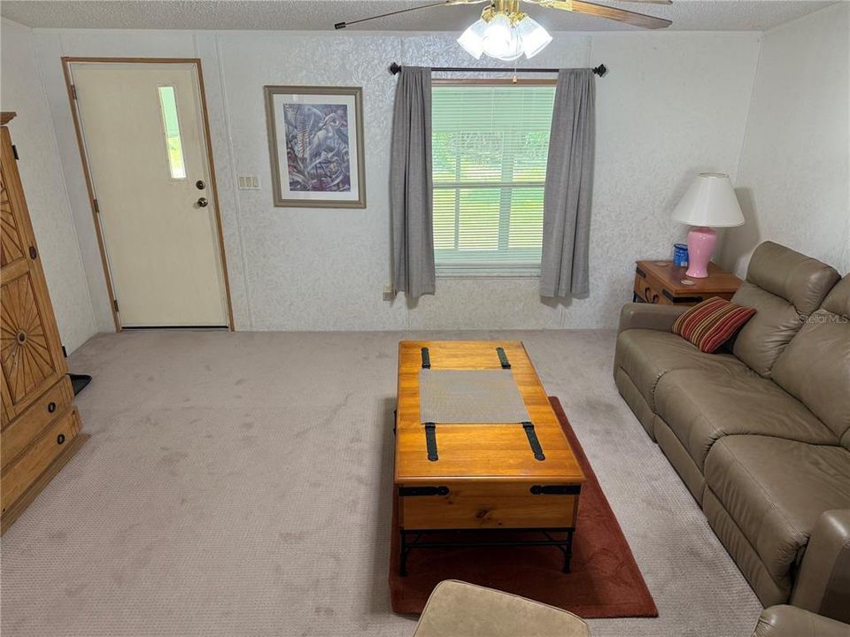 For Sale: $140,000 (3 beds, 2 baths, 1248 Square Feet)